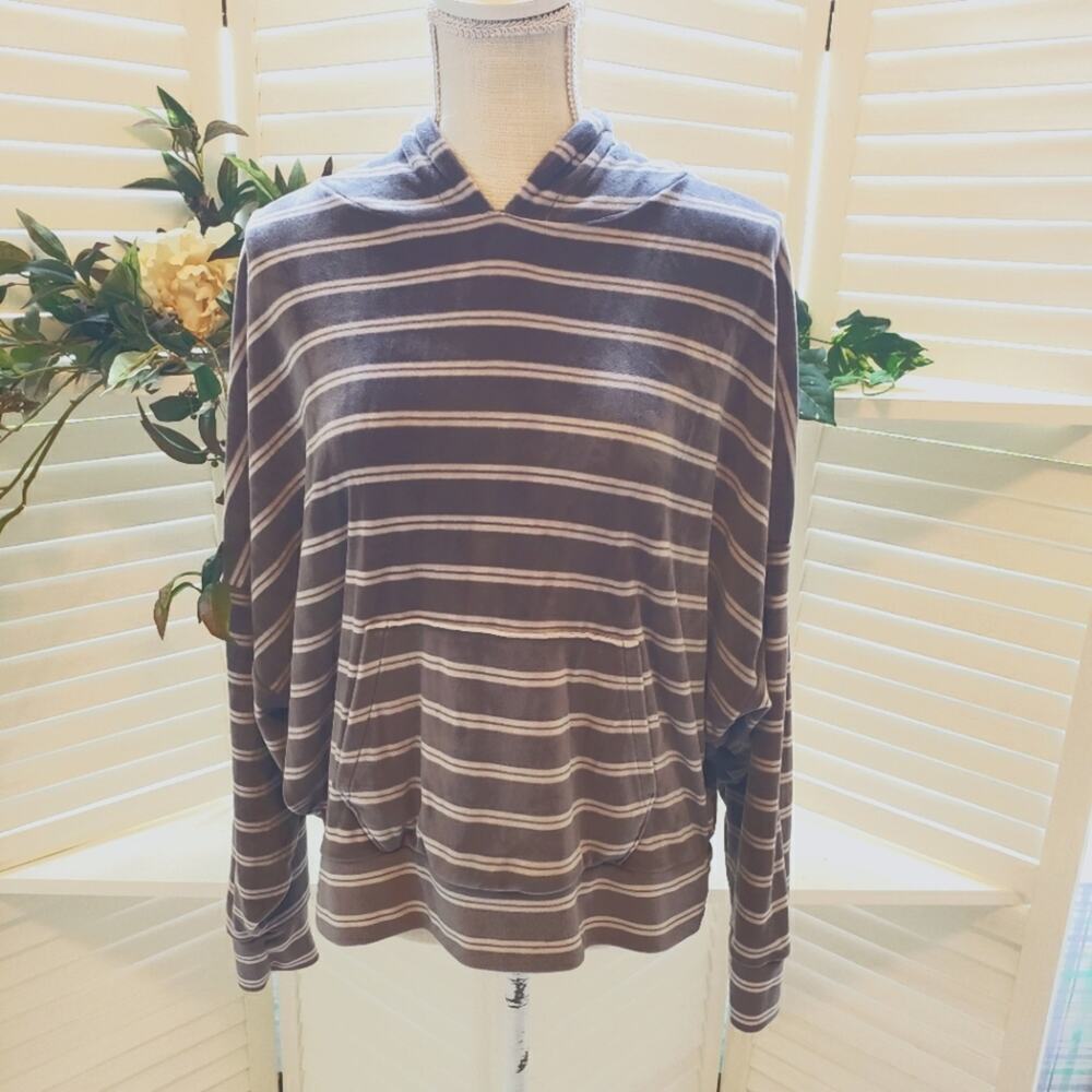 AMERICAN EAGLE SUPER SOFT GRAY STRIPE HOODIE LARGE